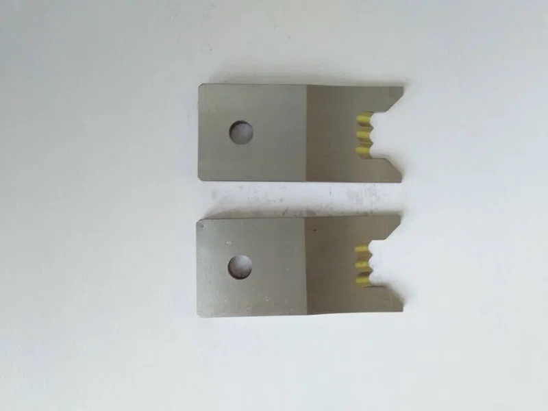 Máquina peladora de alambre coaxial para cuchillas giratorias