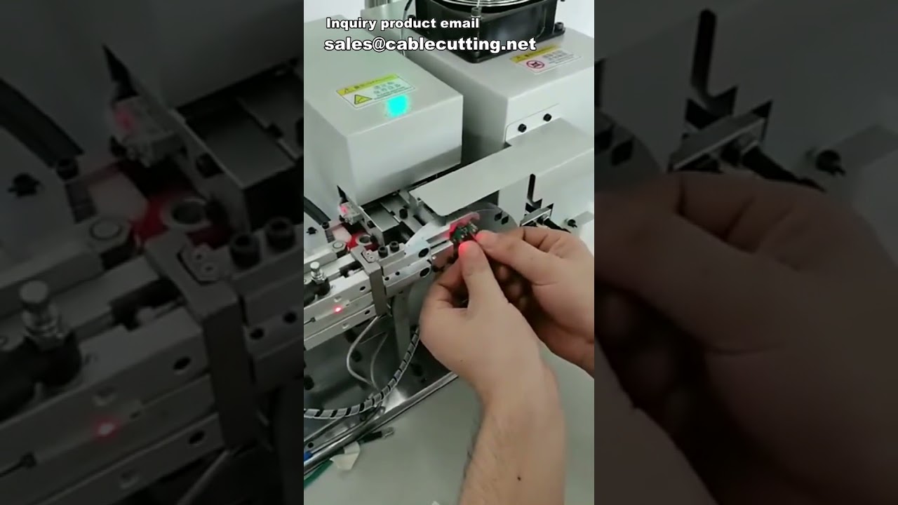Máquina Automática de Inserción y Termocontracción de Fundas para Cables