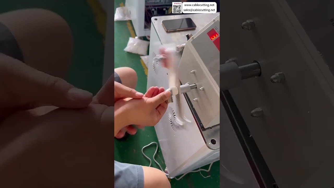Máquina de bobinado y envoltura de cinta con control de precisión y configuraciones personalizadas para operaciones industriales de alta calidad.