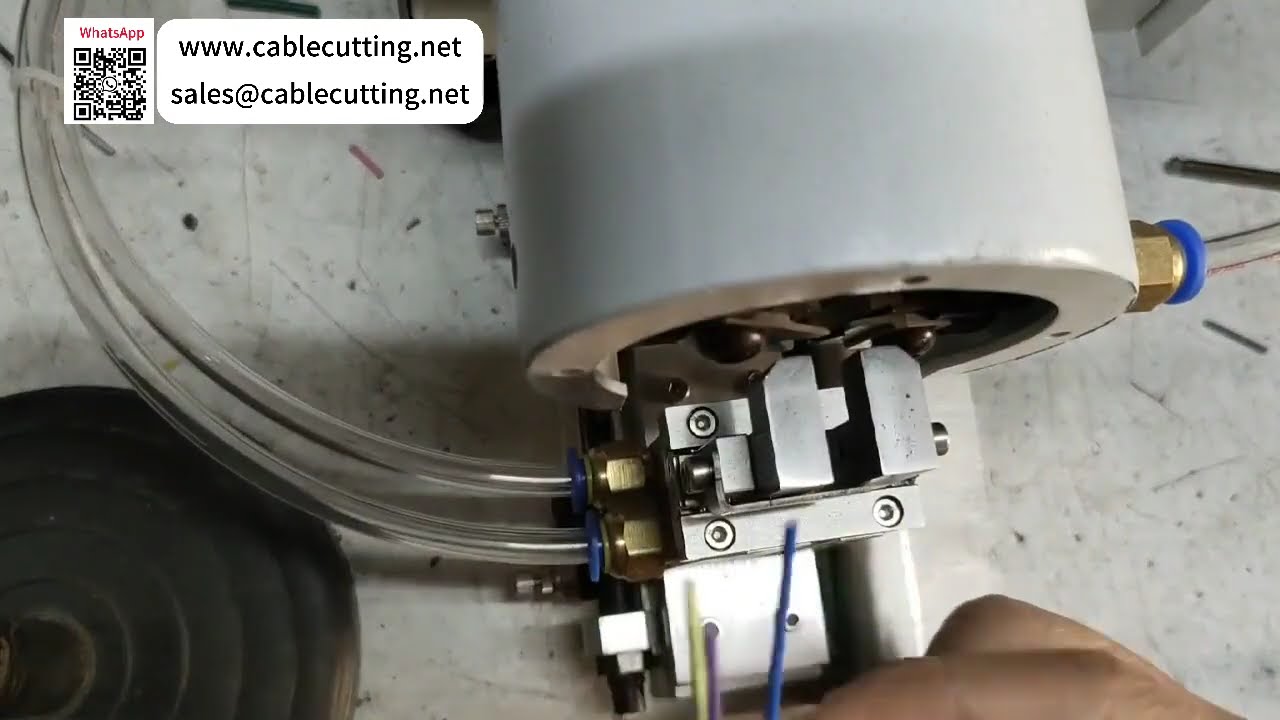 Máquina Neumática de Pelado y Trenzado de Cables con Sujeción Automática para Alta Consistencia