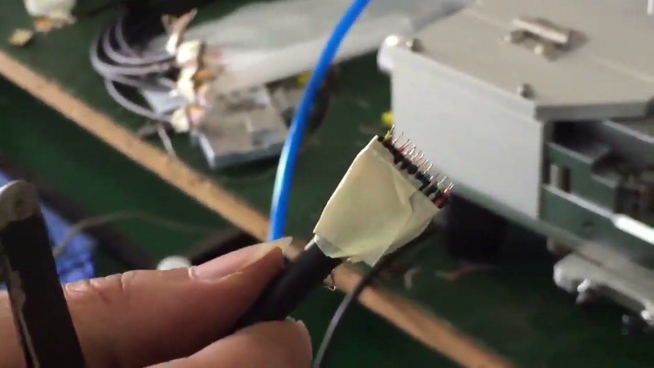 Máquina peladora de doble cara WPM 903 | Procesamiento automático de cables