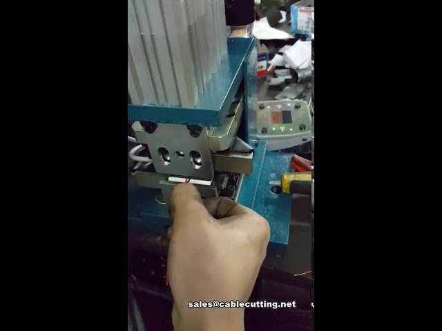 Máquina Neumática para Pelar y Retorcer Cables | Pelacables y Retorcedor Neumático
