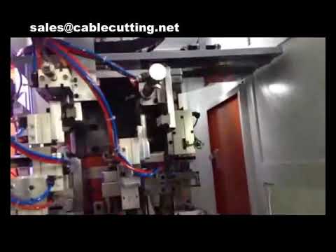 Máquina Crimpadora de Insertos para Enchufes de Tres Clavijas | Proceso Automatizado