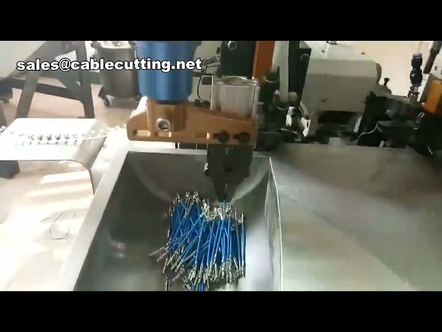 Máquina de crimpado de terminales de doble cabezal para corte y pelado de cables