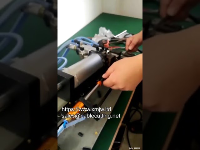 Máquina Neumática para Pelar Cables con Funda