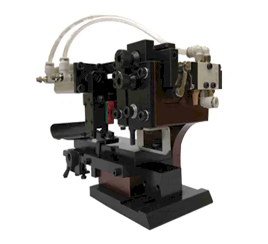 Matriz Neumática Transversal para Terminales Anchos